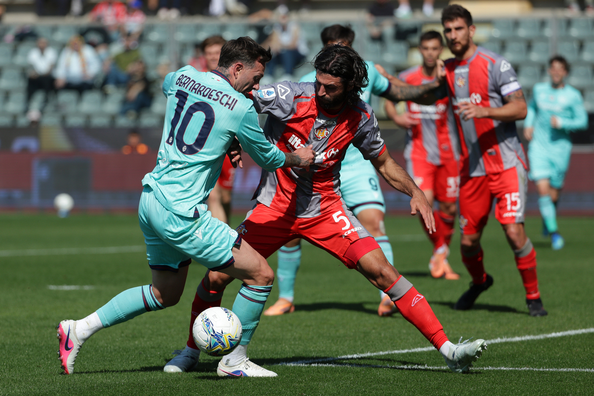 Bologne s'impose dans le chaos : deux cartons rouges en fin de match