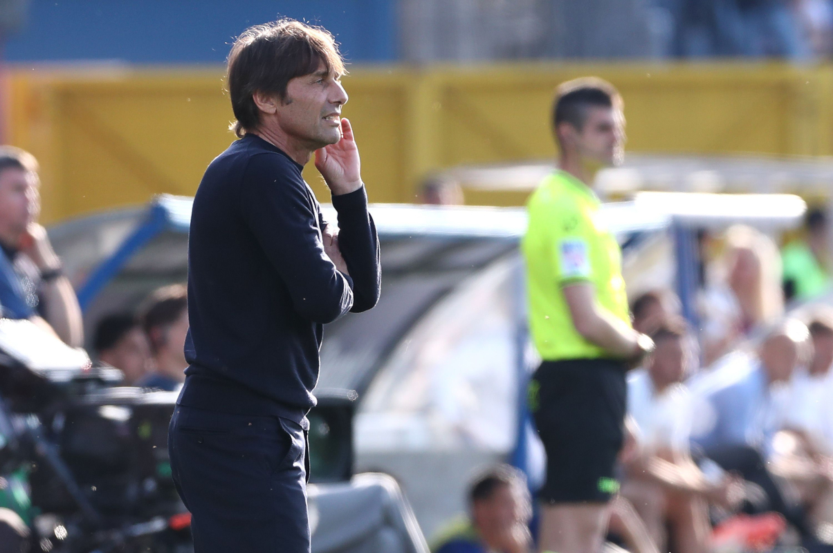 COMO, ITALY - MAY 02: SSC Napoli coach Antonio Conte looks on during the Serie A match between Como 1907 and SSC Napoli at Giuseppe Sinigaglia Stadium on May 02, 2026 in Como, Italy. (Photo by Marco Luzzani/Getty Images)