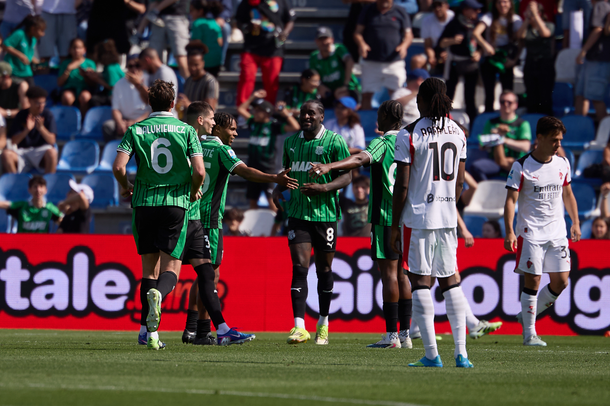 SASSUOLO, ITALY - MAY 03: Armand Laurient&eacute; of US Sassuolo celebrates after scoring his team's second goal during the Serie A match between US Sassuolo Calcio and AC Milan at Mapei Stadium Citta del Tricolore on May 03, 2026 in Sassuolo, Italy. (Photo by Emmanuele Ciancaglini/Getty Images)