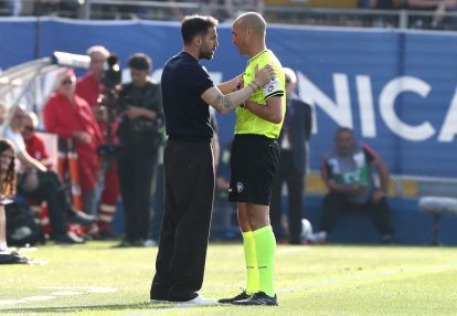 COMO, ITALY - MAY 02: Referee Michael Fabbri disputes with Como 1907 coach Cesc Fabregas during the Serie A match between Como 1907 and SSC Napoli at Giuseppe Sinigaglia Stadium on May 02, 2026 in Como, Italy. (Photo by Marco Luzzani/Getty Images)