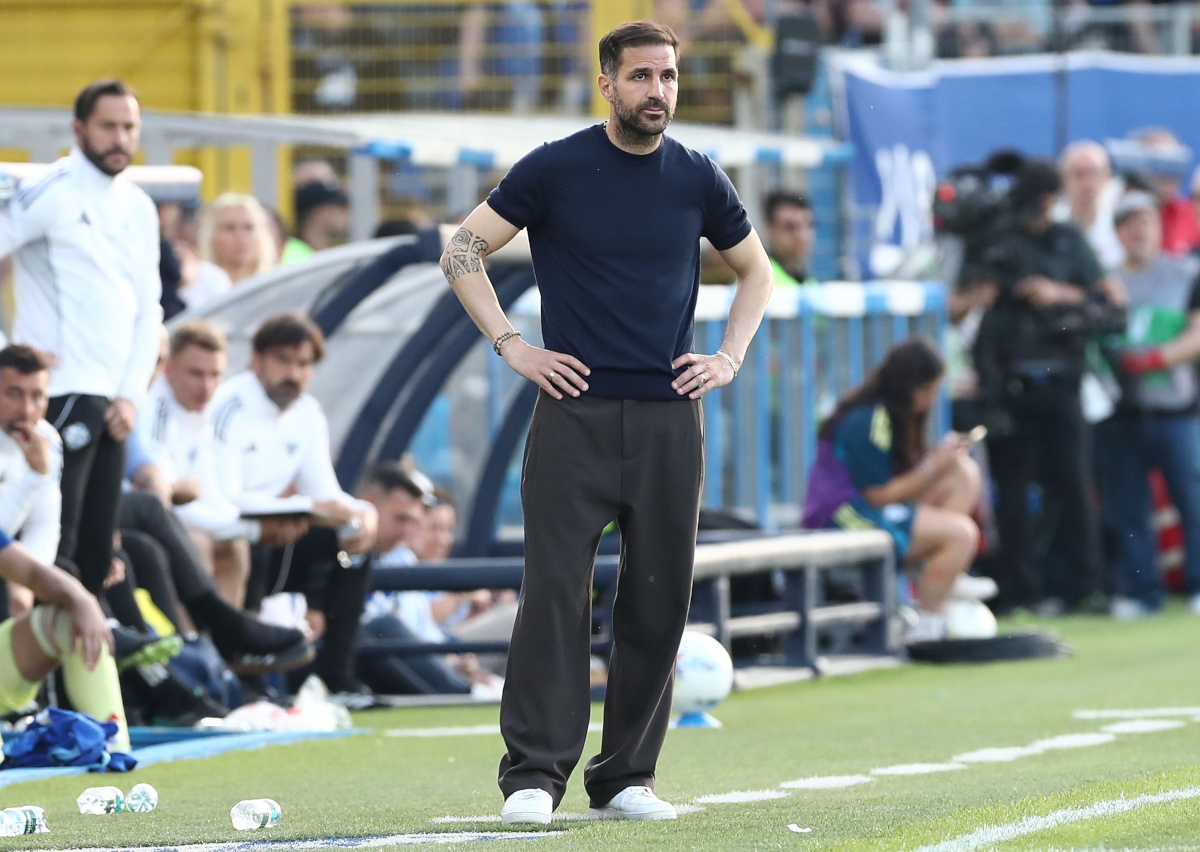 COMO, ITALY - MAY 02: SSC Como 1907 coach Cesc Fabregas looks on during the Serie A match between Como 1907 and SSC Napoli at Giuseppe Sinigaglia Stadium on May 02, 2026 in Como, Italy. (Photo by Marco Luzzani/Getty Images)