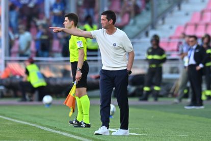 BOLOGNA, ITALY - MAY 23: Cristian Chivu head coach of FC Internazionale during the Serie A match between Bologna FC 1909 and FC Internazionale at Renato Dall'Ara Stadium on May 23, 2026 in Bologna, Italy. (Photo by Alessandro Sabattini/Getty Images)