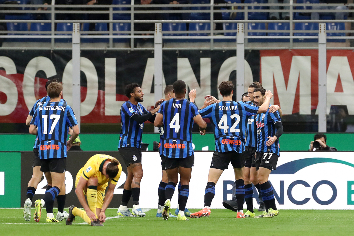 MILAN, ITALY - MAY 10: Davide Zappacosta of Atalanta celebrates scoring his team's second goal during the Serie A match between AC Milan and Atalanta BC at Giuseppe Meazza Stadium on May 10, 2026 in Milan, Italy. (Photo by Marco Luzzani/Getty Images)