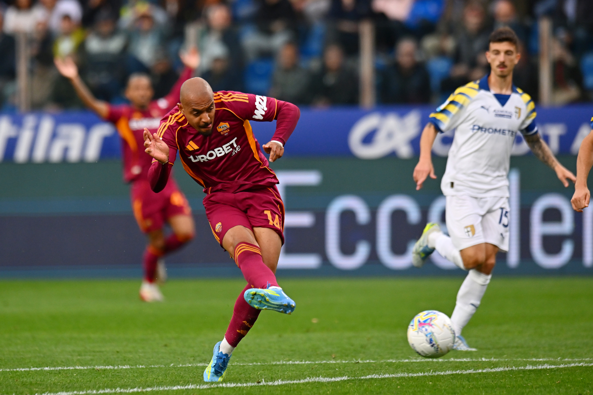 PARMA, ITALY - MAY 10: Donyell Malen of AS Roma scores his team's first goal during the Serie A match between Parma Calcio 1913 and AS Roma at Stadio Ennio Tardini on May 10, 2026 in Parma, Italy. (Photo by Alessandro Sabattini/Getty Images)