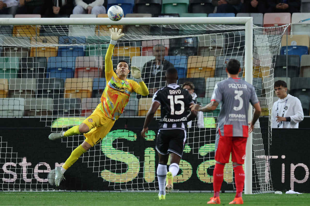 UDINE, ITALY - MAY 17: Emil Audero of Cremonese makes a save in extra time at the Serie A match between Udinese Calcio and US Cremonese at Stadio Friuli on May 17, 2026 in Udine, Italy. (Photo by Timothy Rogers/Getty Images)