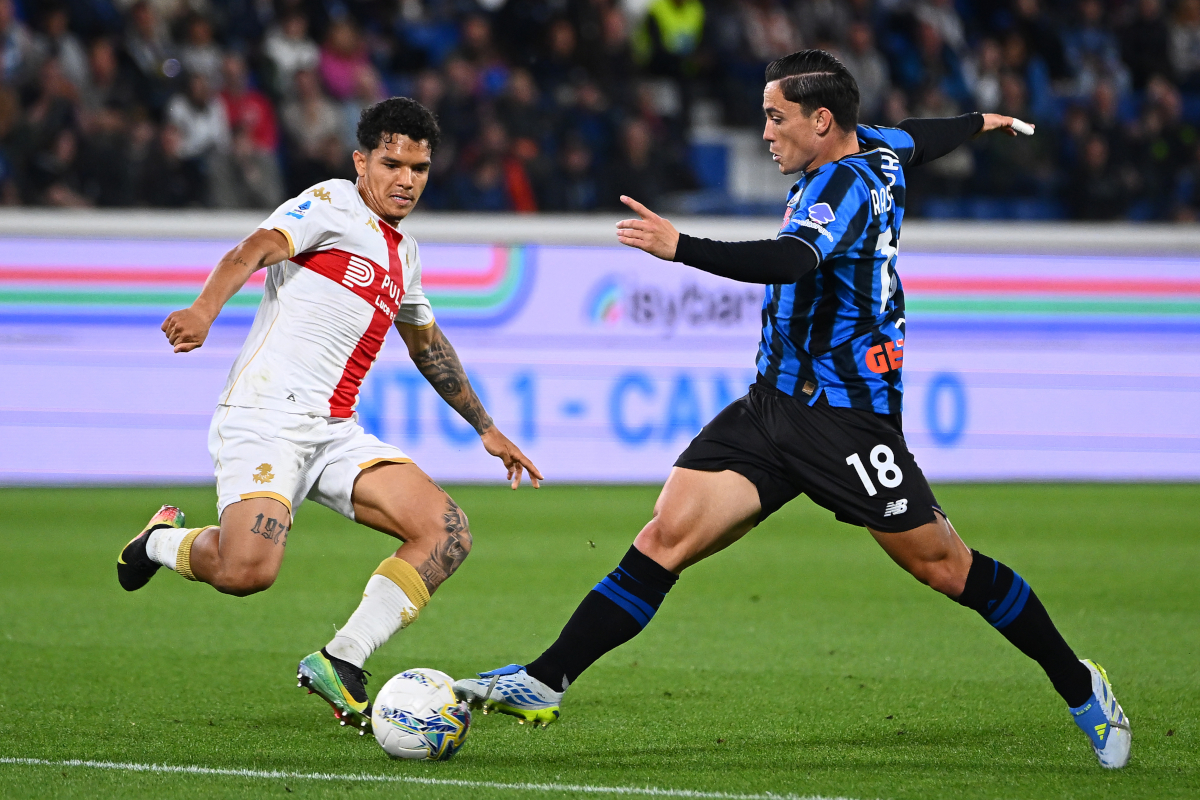 BERGAMO, ITALY - MAY 02: Giacomo Raspadori of Atalanta BC in action during the Serie A match between Atalanta BC and Genoa CFC at Gewiss Stadium on May 02, 2026 in Bergamo, Italy. (Photo by Mattia Ozbot/Getty Images)