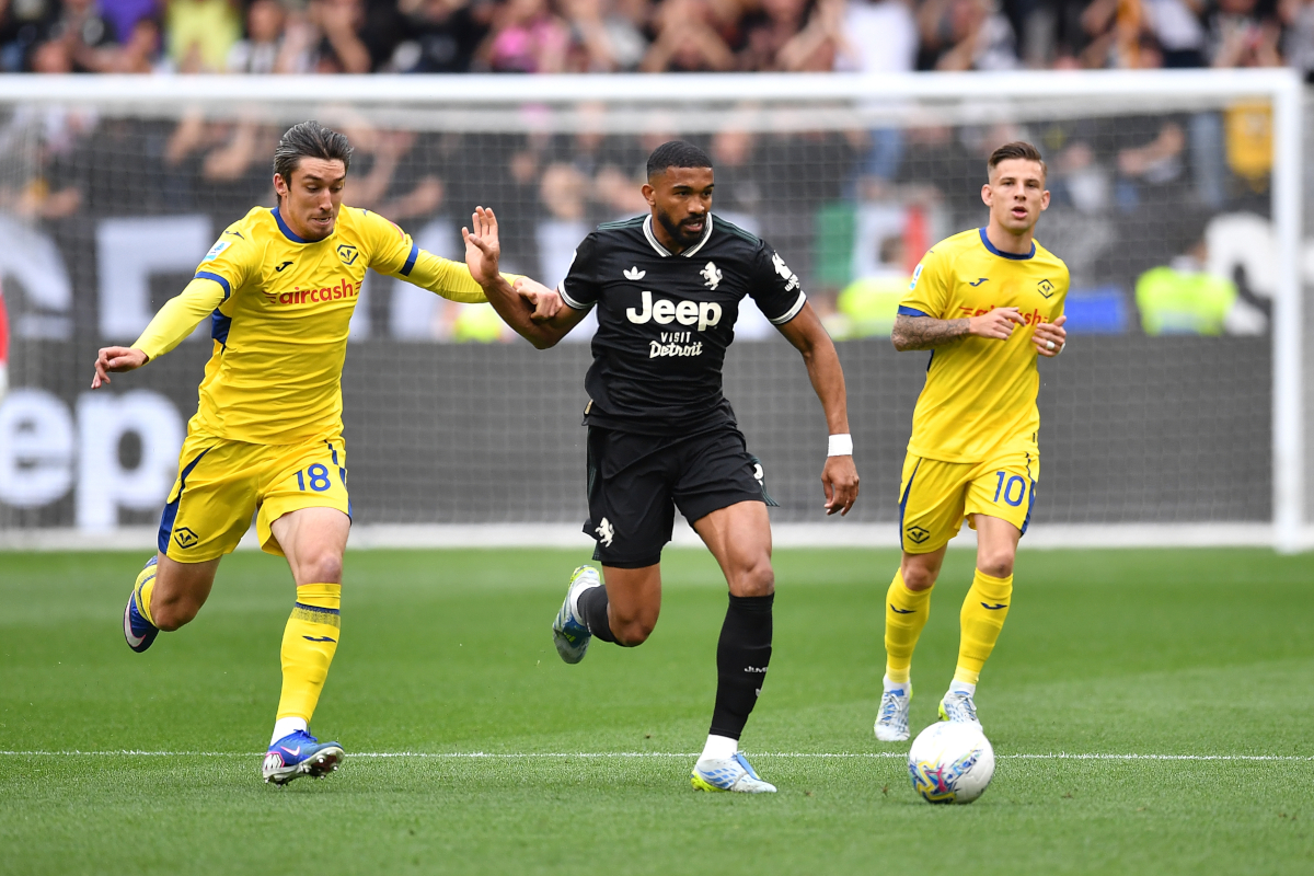 TURIN, ITALY - MAY 03: Bremer of Juventus FC is challenged by Kieron Tom Bowie of Hellas Verona FC during the Serie A match between Juventus FC and Hellas Verona FC at Allianz Stadium on May 3, 2026 in Turin, Italy. (Photo by Valerio Pennicino/Getty Images)