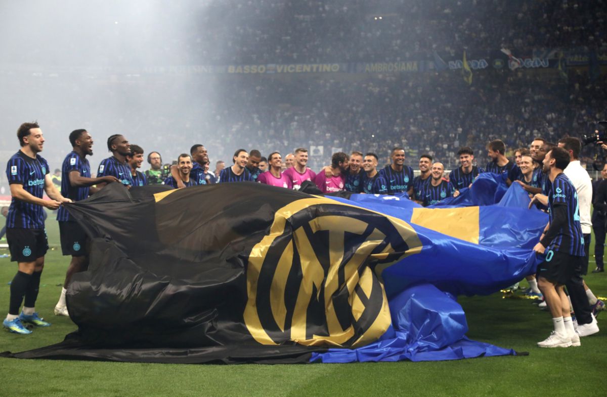 Inter Milan Clinch 21st Serie A Title with 2-0 Victory Over Parma — image 6