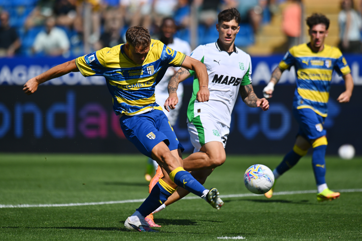 PARMA, ITÁLIA - 24 DE MAIO: Mateo Pellegrino do Parma Calcio 1913 perde uma chance durante a partida da Série A entre Parma Calcio 1913 e US Sassuolo Calcio no Stadio Ennio Tardini em 24 de maio de 2026 em Parma, Itália. (Foto de Alessandro Sabattini/Getty Images)