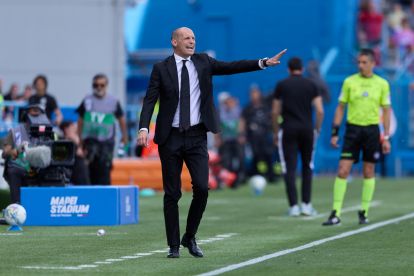 SASSUOLO, ITALY - MAY 03: Massimiliano Allegri,Head Coach of AC Milan reacts during the Serie A match between US Sassuolo Calcio and AC Milan at Mapei Stadium Citta del Tricolore on May 03, 2026 in Sassuolo, Italy. (Photo by Emmanuele Ciancaglini/Getty Images)