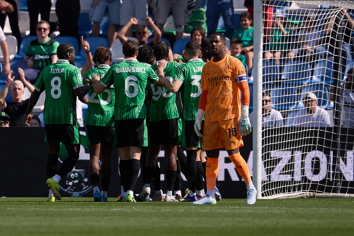 SASSUOLO, ITALY - MAY 03: Armand Laurienté of US Sassuolo celebrates after scoring his team's second goal during the Serie A match between US Sassuolo Calcio and AC Milan at Mapei Stadium Citta del Tricolore on May 03, 2026 in Sassuolo, Italy. (Photo by Emmanuele Ciancaglini/Getty Images)