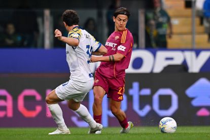 PARMA, ITALY - MAY 10: Paulo Dybala of AS Roma takes on Alessandro Circati of Parma Calcio 1913 during the Serie A match between Parma Calcio 1913 and AS Roma at Stadio Ennio Tardini on May 10, 2026 in Parma, Italy. (Photo by Alessandro Sabattini/Getty Images)