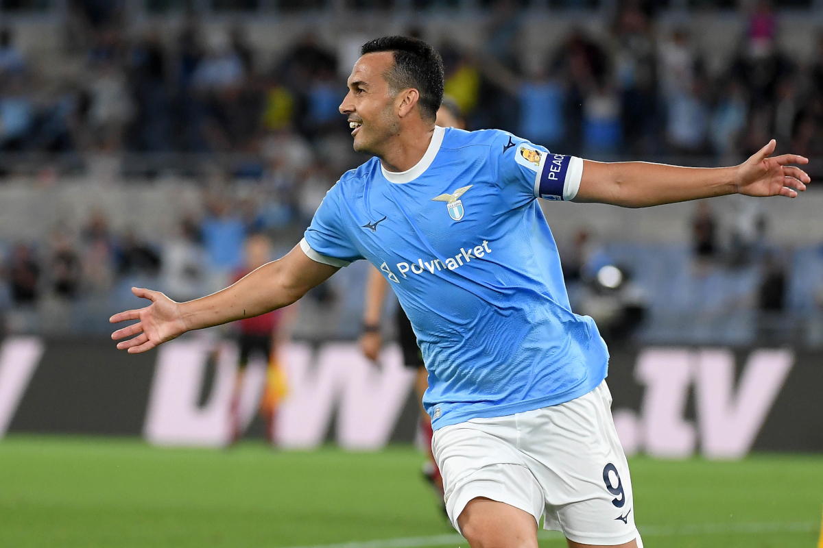 ROMA, ITÁLIA - 23 DE MAIO: Pedro Rodriguez da SS Lazio comemora o segundo gol durante a partida da Série A entre SS Lazio e Pisa SC no Stadio Olimpico em 23 de maio de 2026 em Roma, Itália. (Foto de Marco Rosi - SS Lazio/Getty Images)