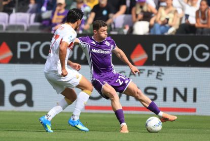 FLORENCE, ITALY - MAY 10: Robin Gosens of ACF Fiorentina in action during the Serie A match between ACF Fiorentina and Genoa CFC at Artemio Franchi on May 10, 2026 in Florence, Italy. (Photo by Gabriele Maltinti/Getty Images)
