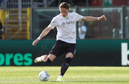 COMO, ITALY - MAY 02: Scott McTominay of SSC Napoli in actio during the Serie A match between Como 1907 and SSC Napoli at Giuseppe Sinigaglia Stadium on May 02, 2026 in Como, Italy. (Photo by Marco Luzzani/Getty Images)