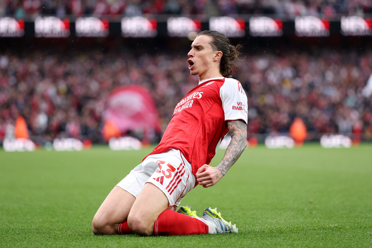 LONDON, ENGLAND - MAY 02: Riccardo Calafiori of Arsenal celebrates after scoring a goal which was later ruled out for offside during the Premier League match between Arsenal and Fulham at Emirates Stadium on May 02, 2026 in London, England. (Photo by Justin Setterfield/Getty Images)