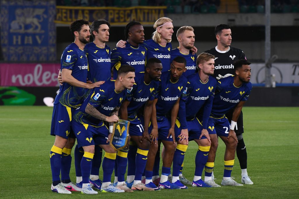 【激レア】 Lotto Hellas Verona FC トレーニングトップ Official: Hellas Verona relegated to Serie B for 2026-27