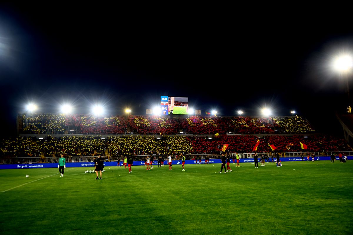 LECCE, ITALY - MAY 24: Fans of US Lecce remember Graziano Fiorita prior the Serie A match between US Lecce and Genoa CFC at Stadio Via del Mare on May 24, 2026 in Lecce, Italy. (Photo by Maurizio Lagana/Getty Images)