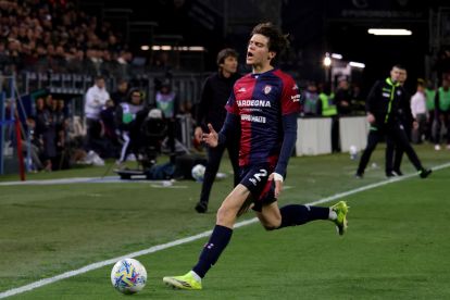 CAGLIARI, ITALY - MARCH 20: Marco Palestra of Cagliari reacts during the Serie A match between Cagliari Calcio and SSC Napoli at Stadio Sant'Elia on March 20, 2026 in Cagliari, Italy. (Photo by Enrico Locci/Getty Images)