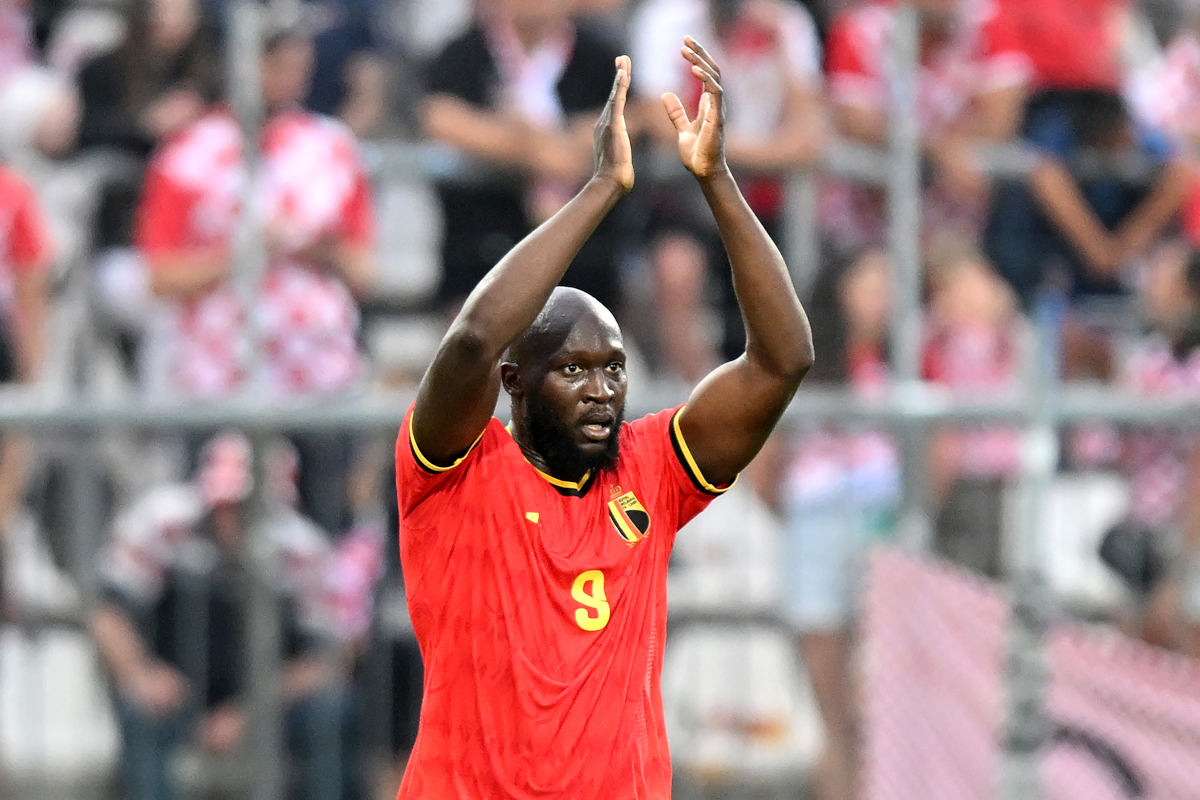 RIZEKA, CROÁCIA - 02 DE JUNHO: Romelu Lukaku da Bélgica comemora o segundo gol de sua equipe durante o amistoso internacional entre Croácia e Bélgica no Stadion HNK Rijeka em 02 de junho de 2026 em Rijeka, Croácia. (Foto de Jurij Kodrun/Getty Images)