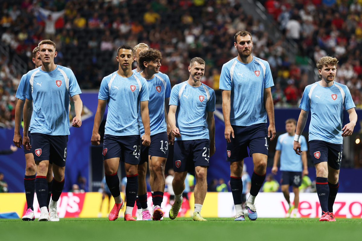 ATLANTA, GEÓRGIA - 18 DE JUNHO: Jogadores tchecos se preparam antes da partida do Grupo A da Copa do Mundo FIFA 2026 entre Tcheca e África do Sul no Atlanta Stadium em 18 de junho de 2026 em Atlanta, Geórgia. (Foto de Lars Baron/Getty Images)