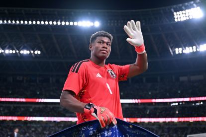 TOKYO, JAPAN - MAY 31: Zion Suzuki of Japan applauds fans after the international friendly match between Japan and Iceland at MUFG Stadium on May 31, 2026 in Tokyo, Japan. (Photo by Kenta Harada/Getty Images) (Aston Villa links)