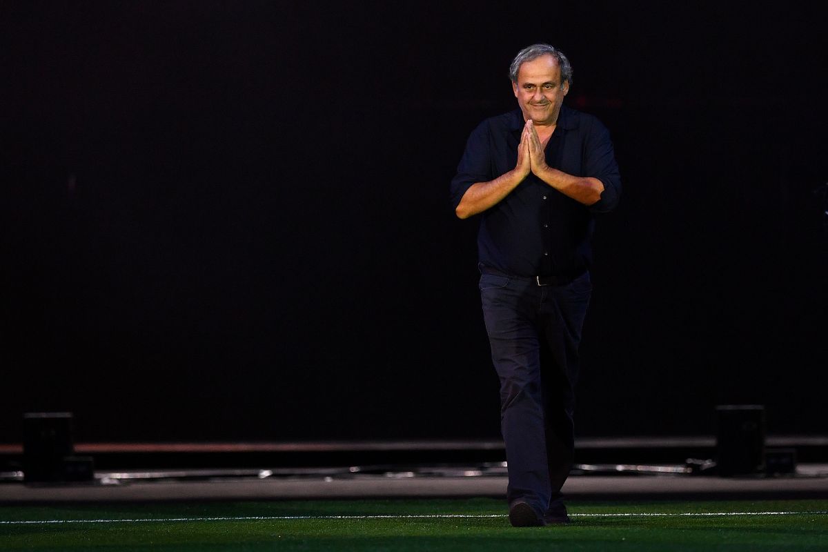 TURIM, ITÁLIA - 10 DE OUTUBRO: Michele Platini participa do evento 'Juntos, um Show Preto e Branco' em 10 de outubro de 2023 em Torino, Itália. (Foto de Valerio Pennicino/Getty Images)