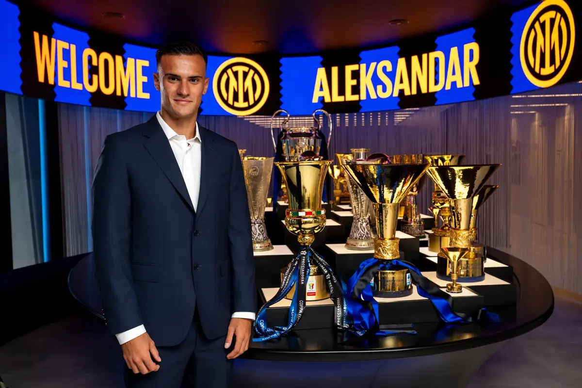 Aleksandar Stankovic retorna ao Inter vindo do Club Brugge (via www.inter.it)