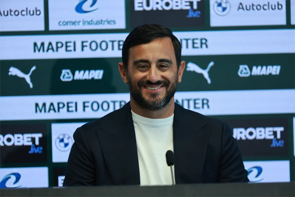 Alberto Aquilani dá sua primeira entrevista coletiva em Sassuolo (sassuolocalcio.it)