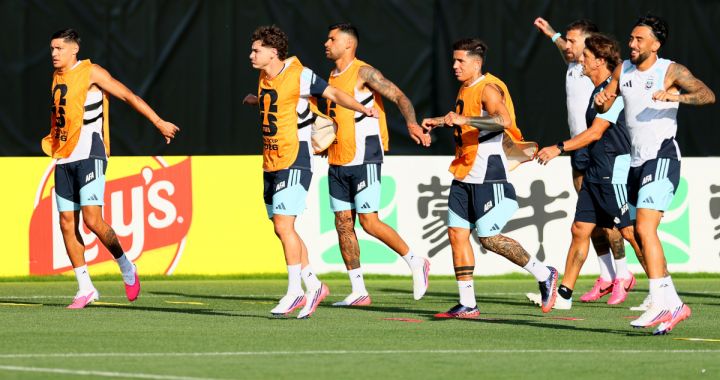 Argentina ready to start unexpected Serie A player in World Cup semi-final with England