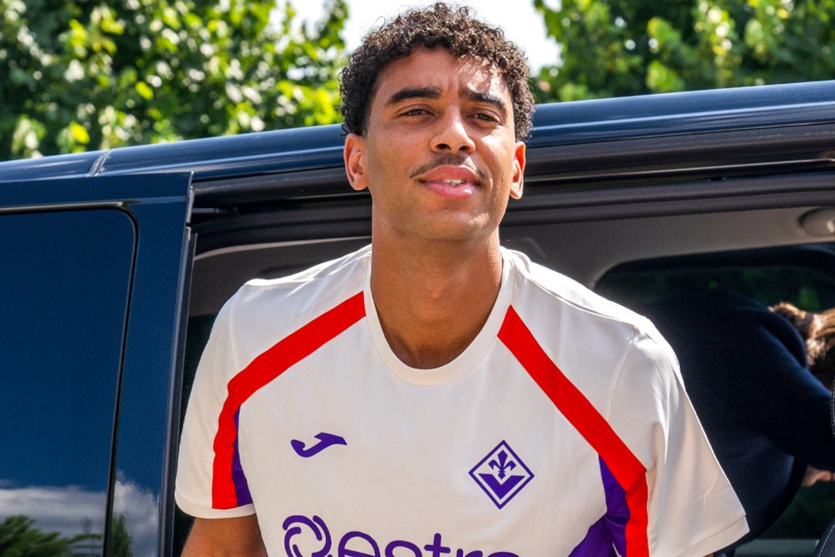 Arthur Atta chega para o exame médico da Fiorentina (@acffiorentina)