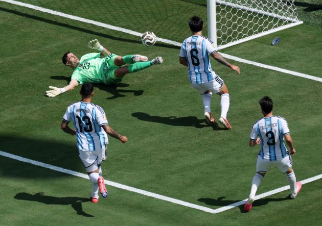 EAST RUTHERFORD, NEW JERSEY - JULY 19: Emiliano Martinez #23 of Argentina makes a save during the FIFA World Cup 2026 Final match between Spain and Argentina at New York New Jersey Stadium on July 19, 2026 in East Rutherford, New Jersey. (Photo by Kevin C. Cox/Getty Images)