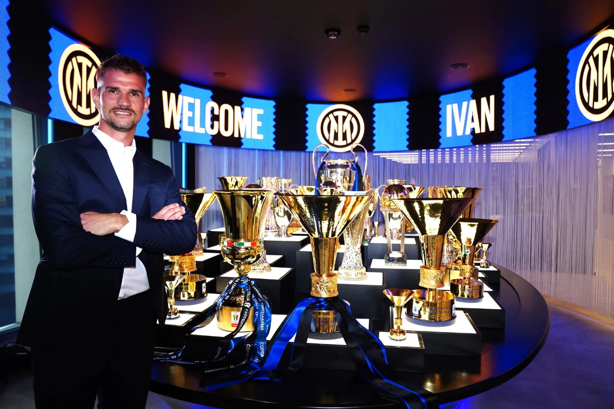 Ivan Provedel concluiu a transferência da Lazio para o Inter (inter.it).