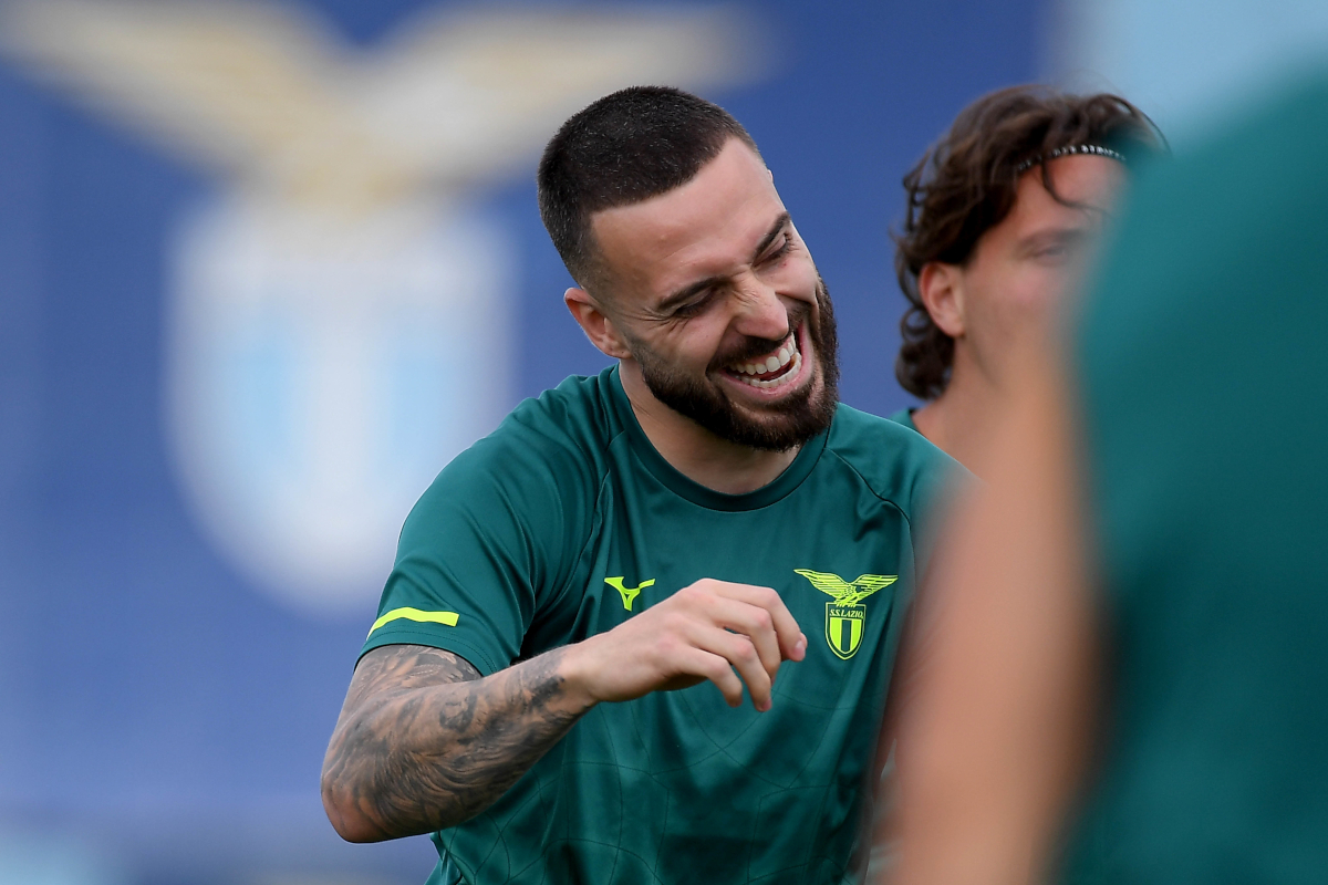 ROMA, ITÁLIA - 12 DE MAIO: Mario Gila durante o treinamento da SS Lazio antes da partida entre SS Lazio e FC Internazionale na final da Coppa Itália no Formello Sport Center em 12 de maio de 2026 em Roma, Itália. (Foto de Marco Rossi - SS Lazio/Getty Images)