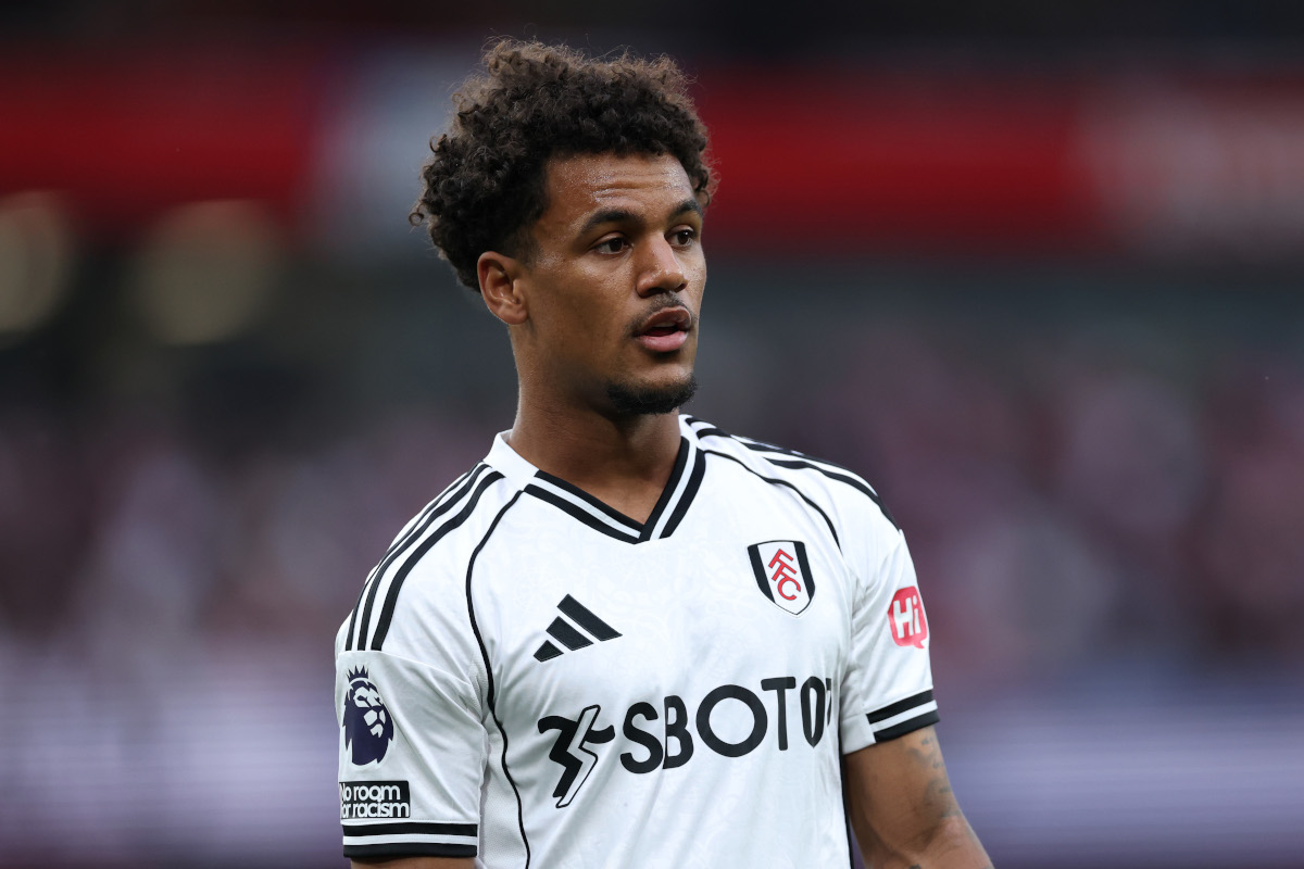 LONDRES, INGLATERRA - 02 DE MAIO: Oscar Bob do Fulham durante a partida da Premier League entre Arsenal e Fulham no Emirates Stadium em 02 de maio de 2026 em Londres, Inglaterra. (Foto de Justin Setterfield/Getty Images)