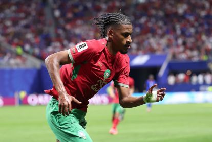 ATLANTA, GEORGIA - 24 GIUGNO: Redouane Halhal #25 del Marocco osserva durante la partita del Gruppo C della Coppa del Mondo FIFA 2026 tra Marocco e Haiti allo stadio di Atlanta il 24 giugno 2026 ad Atlanta, Georgia. (Foto di Kevin C. Cox/Getty Images)