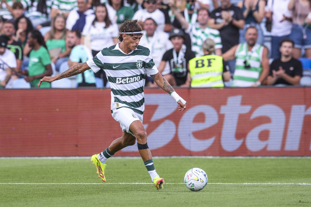 FARO, PORTUGAL - 14 DE JULHO: Ricardo Mangas do Sporting CP durante o amistoso de pré-temporada Sporting CP vs Celtic FC em 14 de julho de 2026 em Faro, Portugal. (Foto de Carlos Rodriguez/Getty Images)