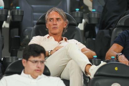 Cesc Fabregas praises Roberto Mancini after Italy reappointment