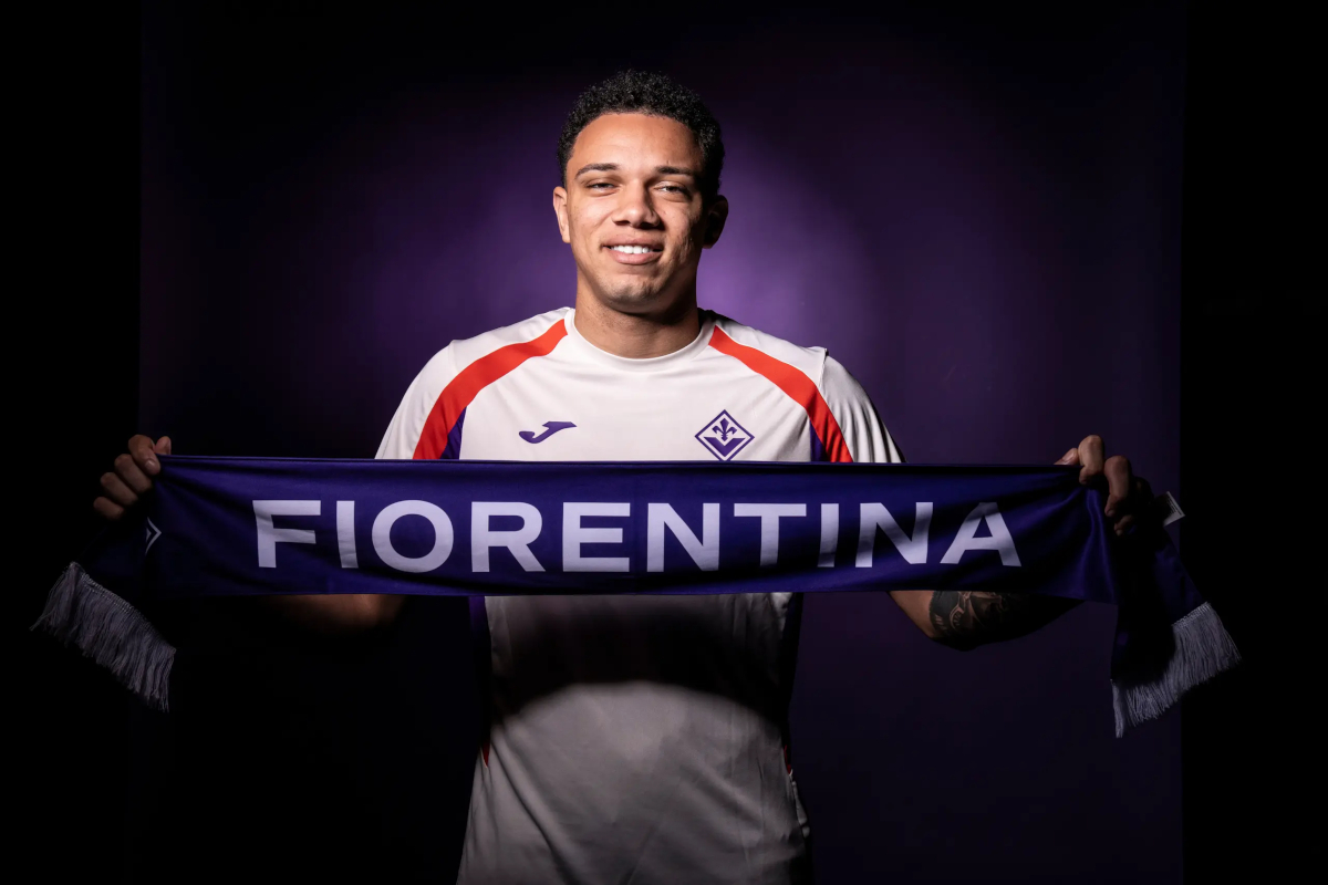 Vieri completa transferência do Grêmio para a Fiorentina (Acfiorentina)