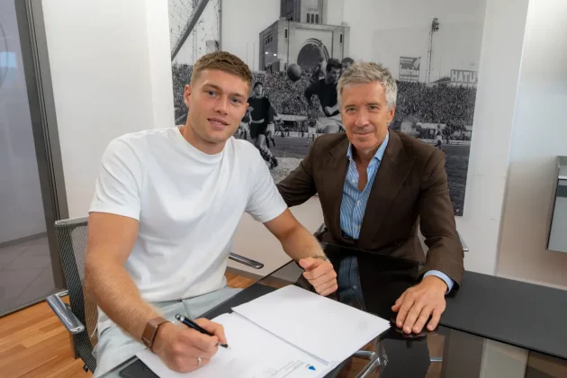 Official: Artem Dovbyk signs for Bologna on loan with an option to buy from Roma (via www.bolognafc.it)