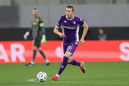FLORENCE, ITALY - FEBRUARY 26: Pietro Comuzzo of ACF Fiorentina in action during the UEFA Conference League 2025/26 Knockout Play-off Second Leg match between ACF Fiorentina and Jagiellonia Bialystok at Stadio Artemio Franchi on February 26, 2026 in Florence, Italy. (Photo by Gabriele Maltinti/Getty Images)