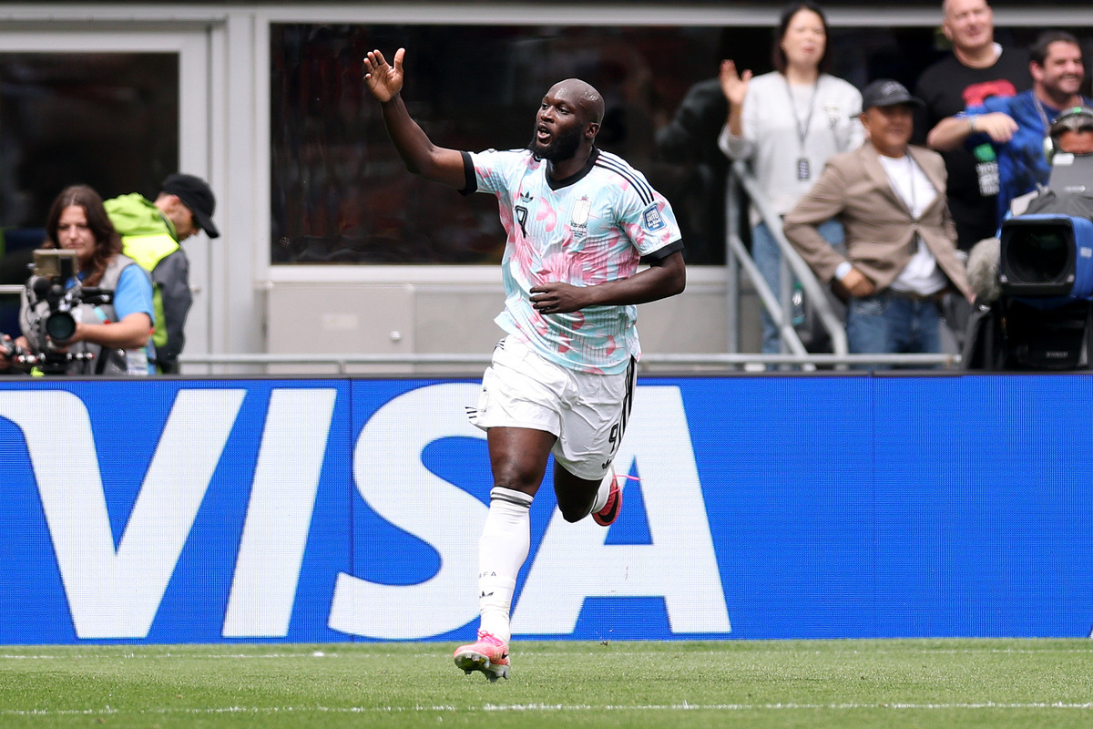 SEATTLE, WASHINGTON - 01 DE JULHO: Romelu Lukaku nº 9 da Bélgica reage após marcar o primeiro gol do time durante a partida das oitavas de final da Copa do Mundo FIFA 2026 entre Bélgica e Senegal no Seattle Stadium em 01 de julho de 2026 em Seattle, Washington. (Foto de França Santiago/Getty Images)