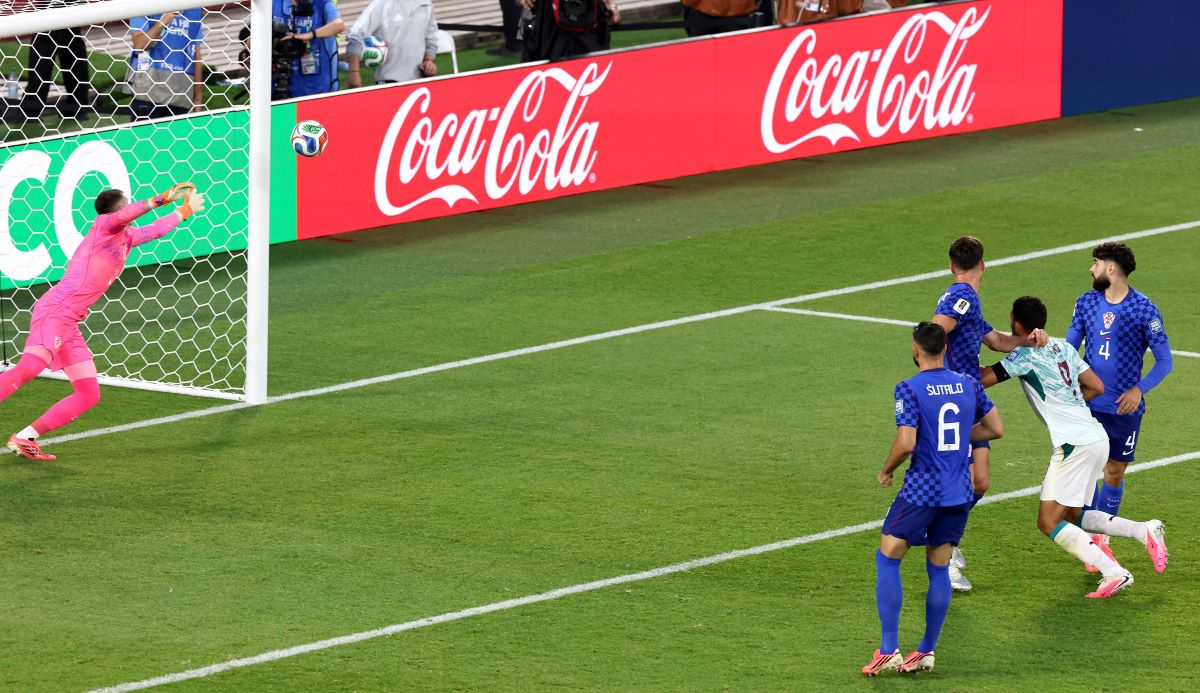 TORONTO, ONTÁRIO - 02 DE JULHO: Gonçalo Ramos # 9 de Portugal marca o segundo gol de sua equipe durante a partida das oitavas de final da Copa do Mundo FIFA 2026 entre Portugal e Croácia em 02 de julho de 2026 em Toronto, Ontário. (Foto de Mattia Ozbot/Getty Images)