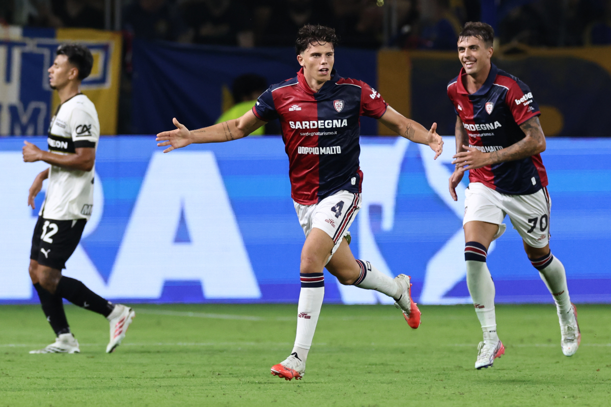 PARMA, ITALY - AUGUST 22: Alessandro Romano of Cagliari Calcio celebrates after scoring his team's first goal during the Serie A match between Parma Calcio and Cagliari Calcio at Stadio Ennio Tardini on August 22, 2026 in Parma, Italy. (Photo by Luca Amedeo Bizzarri/Getty Images)