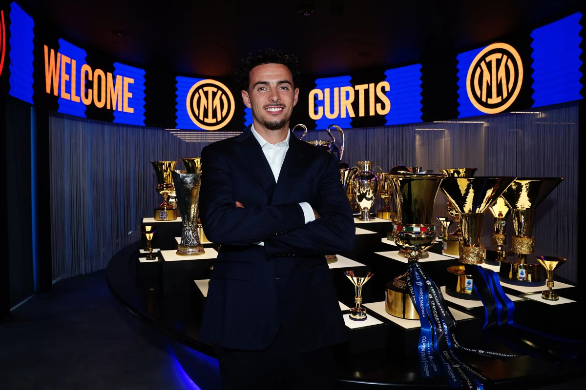 Official: Jones joins Inter from Liverpool in €30m plus bonus deal