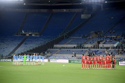 ROME, ITALY - AUGUST 16: SS Lazio and Mantova 1911 remembered Livio Berruti with a minute's silence prior the Coppa Italia match between SS Lazio and Mantova 1911 at Stadio Olimpico on August 16, 2026 in Rome, Italy. (Photo by Marco Rosi - SS Lazio/Getty Images)