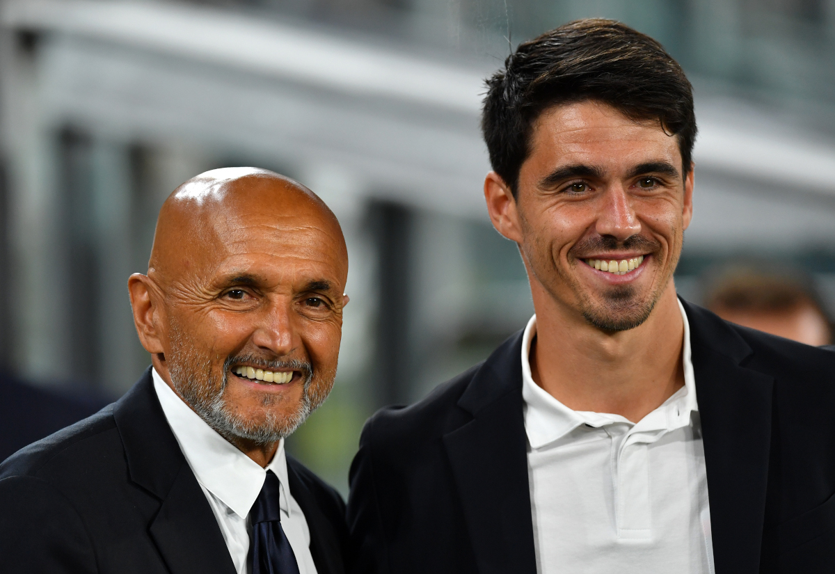 TURIN, ITALY - AUGUST 29: Luciano Spalletti, Manager of Juventus, and Carlos Cuesta, Manager of Parma, pose for a photo before the Serie A match between Juventus and Parma Calcio at Allianz Stadium on August 29, 2026 in Turin, Italy. (Photo by Valerio Pennicino/Getty Images)