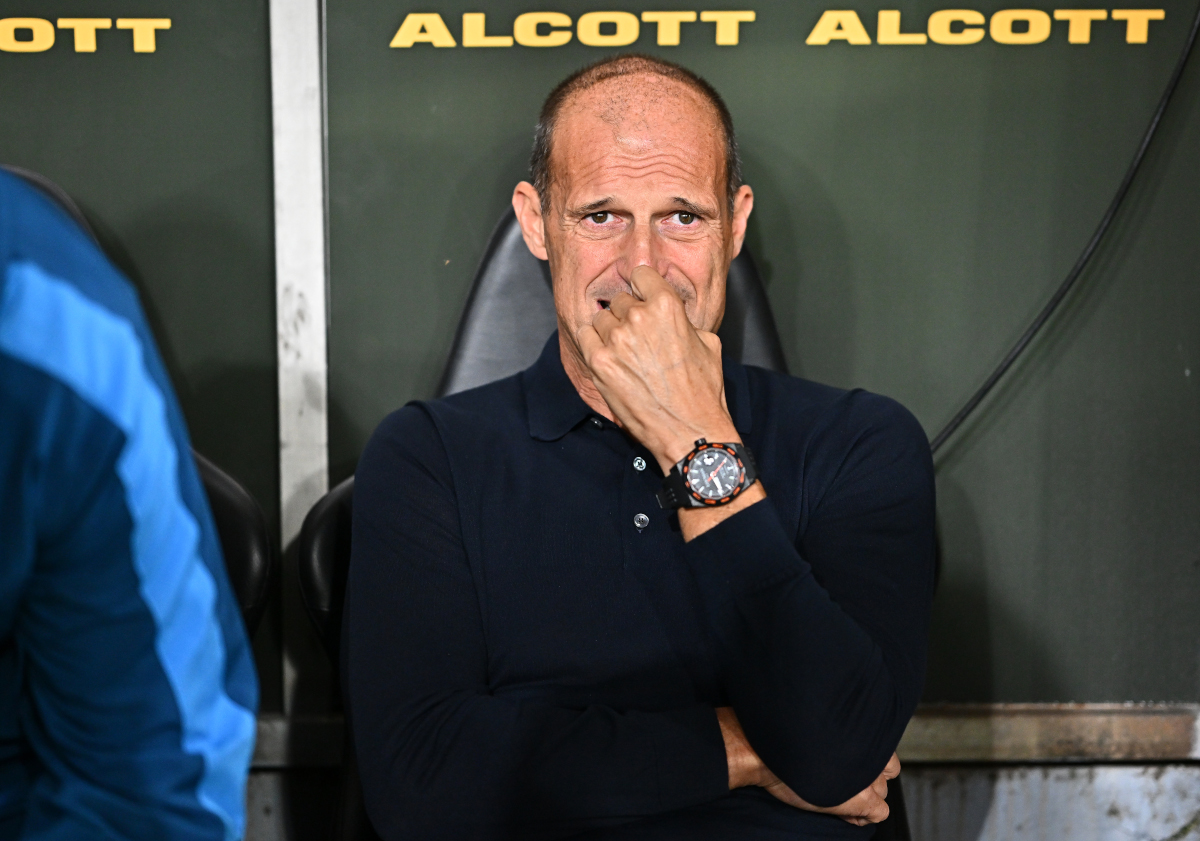 GENOA, ITALY - AUGUST 22: Massimiliano Allegri, Head Coach of Napoli before the Serie A match between Genoa CFC and SSC Napoli at Stadio Luigi Ferraris on August 22, 2026 in Genoa, Italy. (Photo by Simone Arveda/Getty Images)