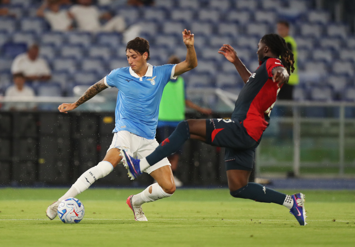 ROME, ITALY - AUGUST 30: Romano Floriani Mussolini of Lazio takes a shot whilst under pressure from Brooke Norton-Cuffy of Genoa during the Serie A match between SS Lazio and Genoa CFC at Stadio Olimpico on August 30, 2026 in Rome, Italy. (Photo by Paolo Bruno/Getty Images)
