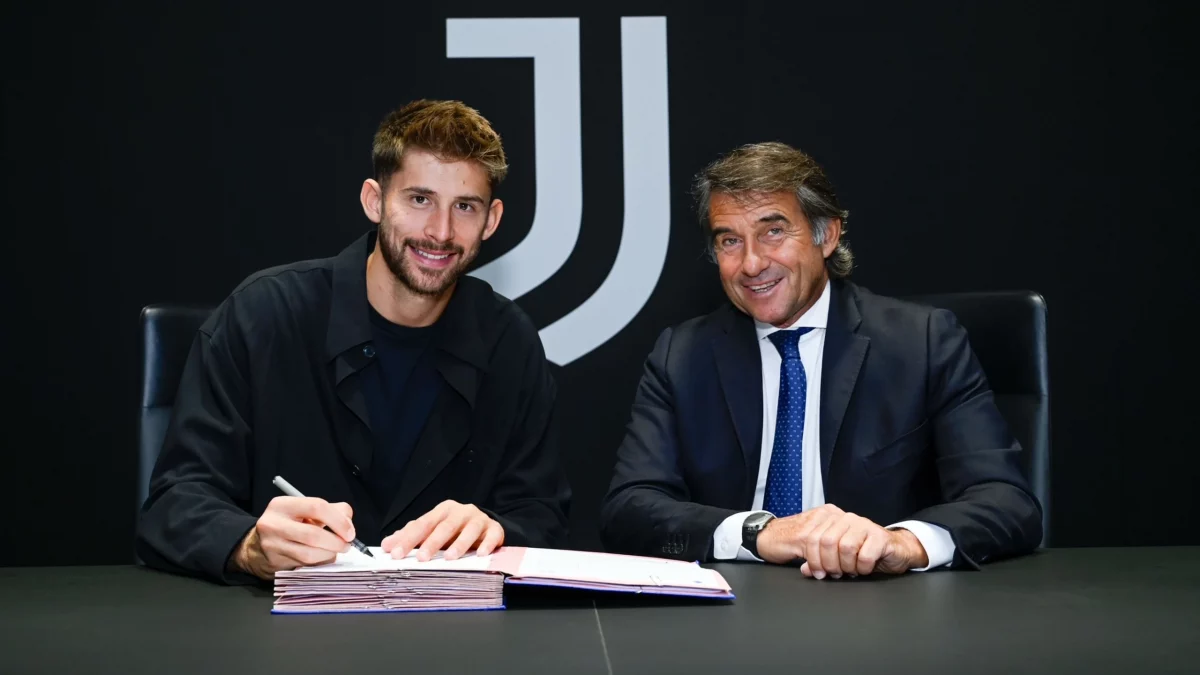 Vicario signs for Juventus (Source- juventus.com)